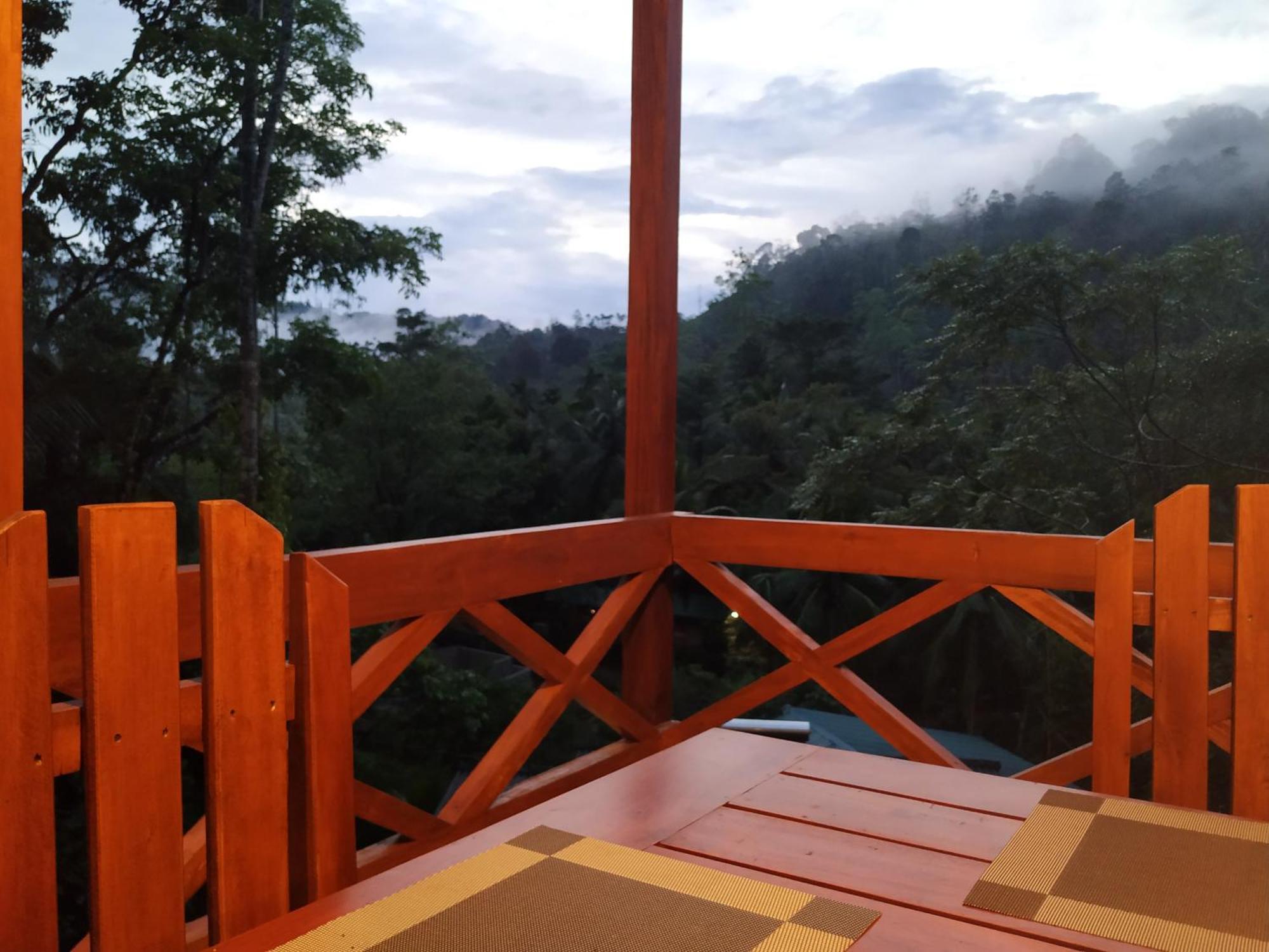 Sinharaja Forest Gate Deniyaya Extérieur photo